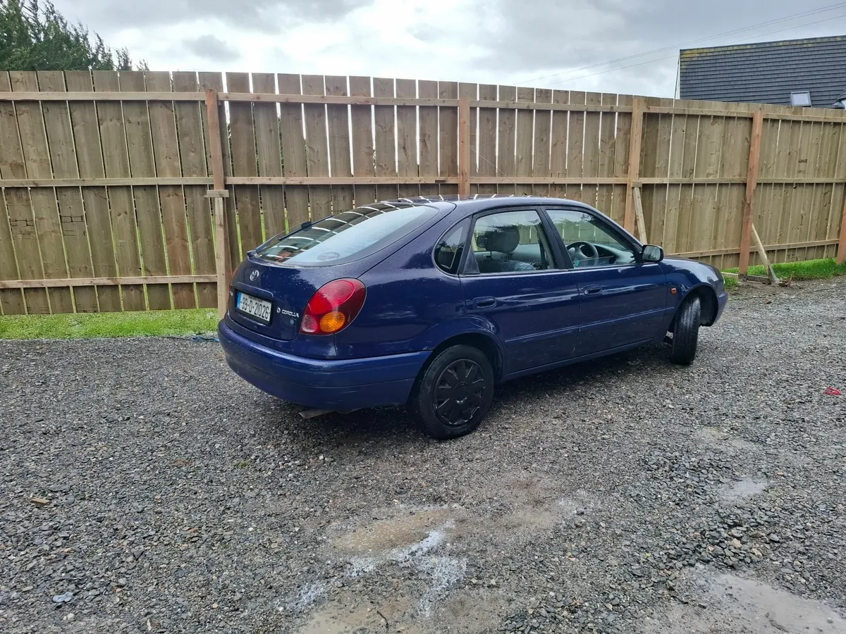 Toyota Corolla 1999 - Image 4