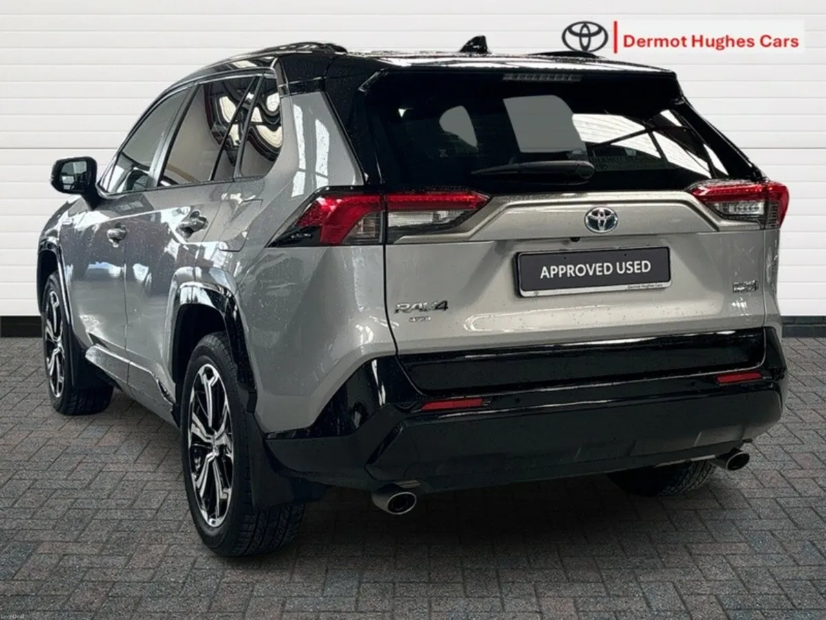 Toyota RAV4 PLUG-IN HYBRID SPORT - Image 2