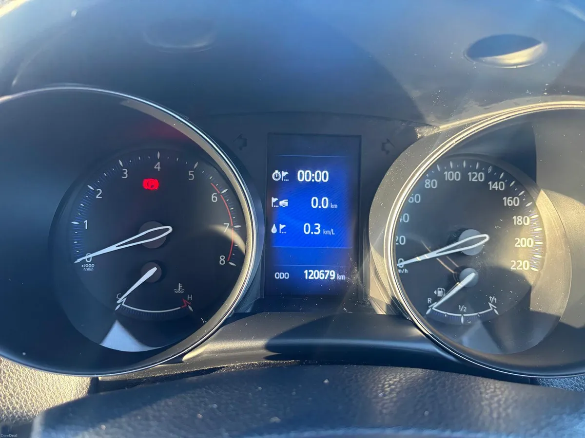 Toyota C-HR 2017  PETROL  LOW  MILEAGE - Image 3