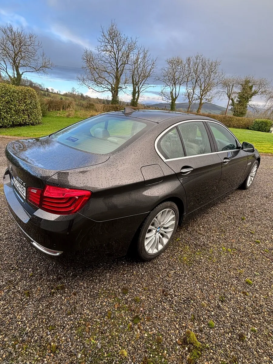 2015 BMW 520D Luxury - Image 2