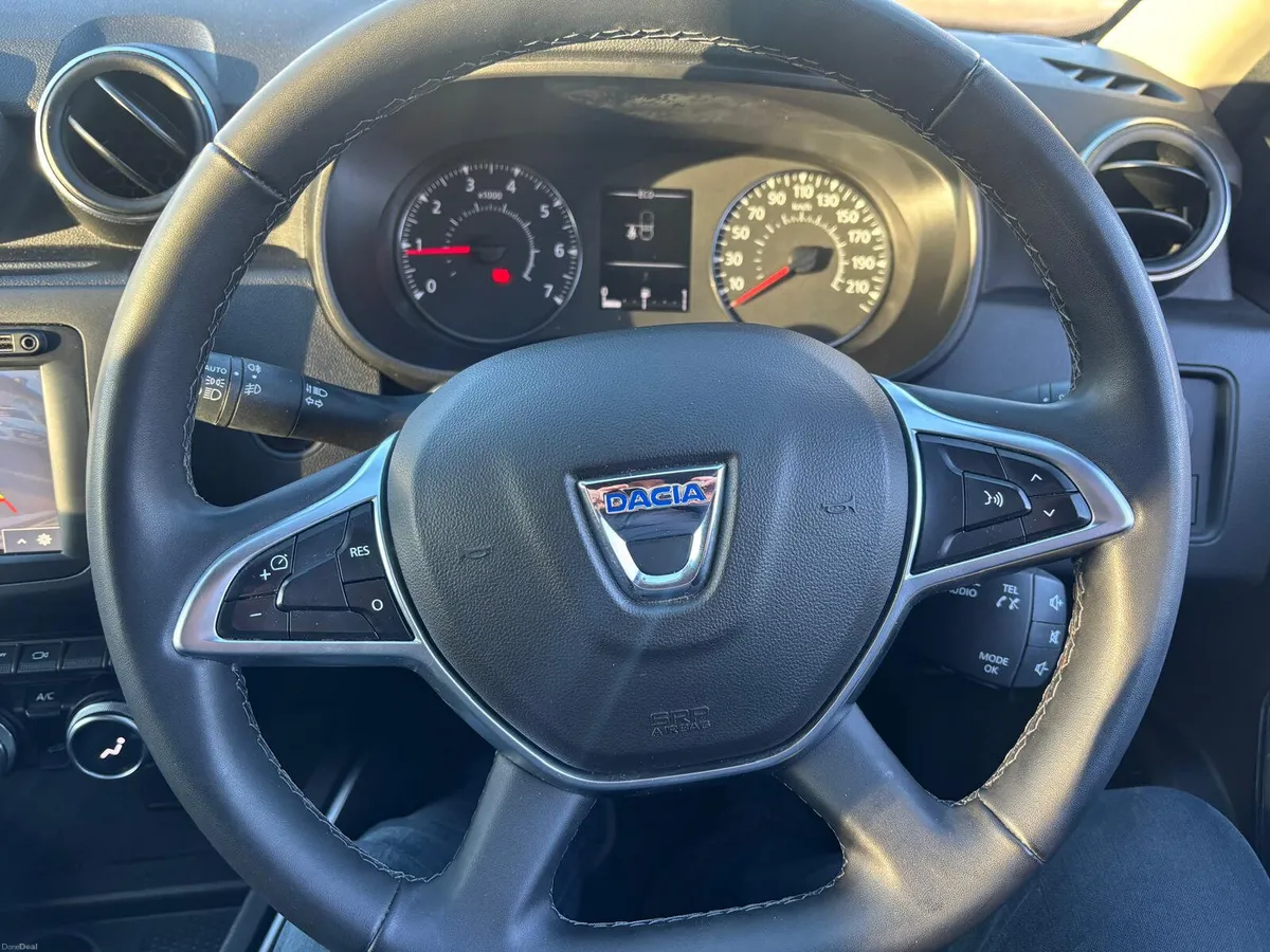 Dacia Duster 2020  DIESEL  LOW  MILEAGE GREAT SPEC - Image 3