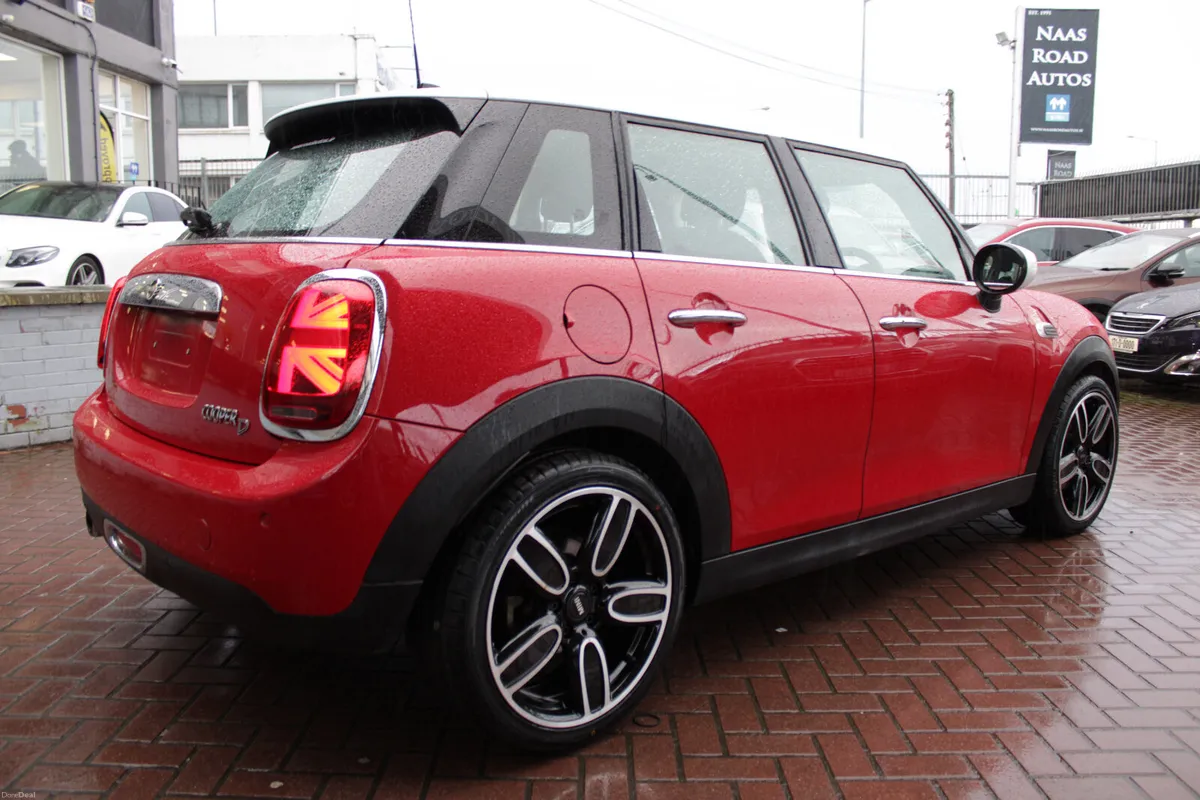 1.5D COOPER SPORT5DR HATCHBACK AUTO  //1 OWNER CAR - Image 4