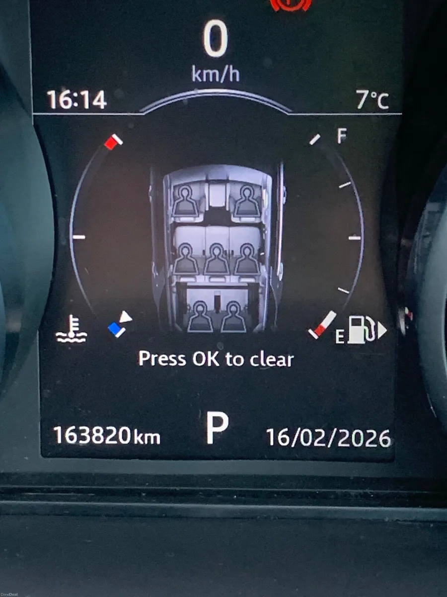 Land Rover Discovery SE 2018 7 Seater - Image 2