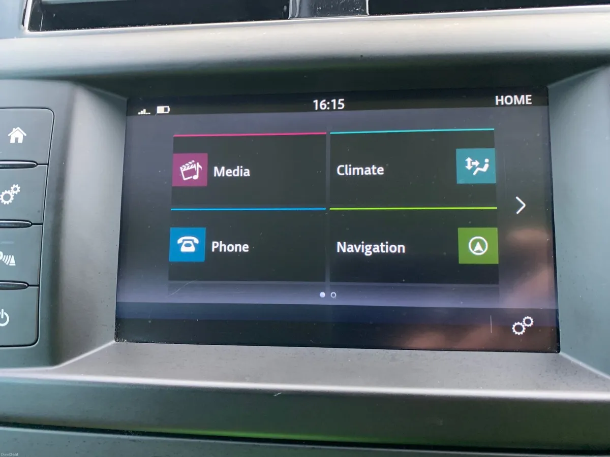 Land Rover Discovery SE 2018 7 Seater - Image 4