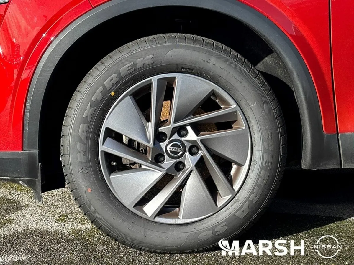 Nissan Qashqai 1.3 MILD HYBRID SV 5DR - Image 4