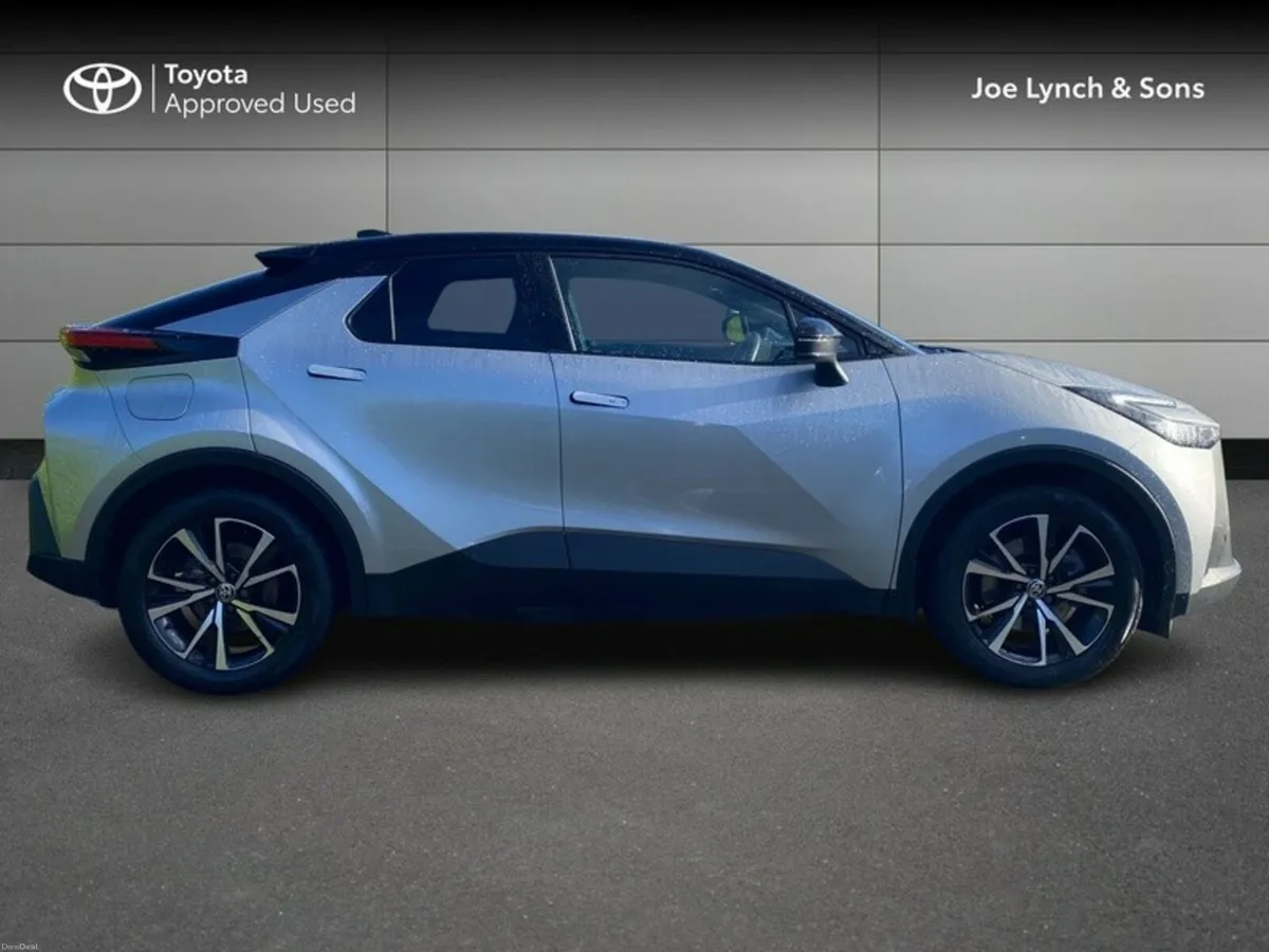 Toyota C-HR C-HR PHEV SPORT+ - Image 3