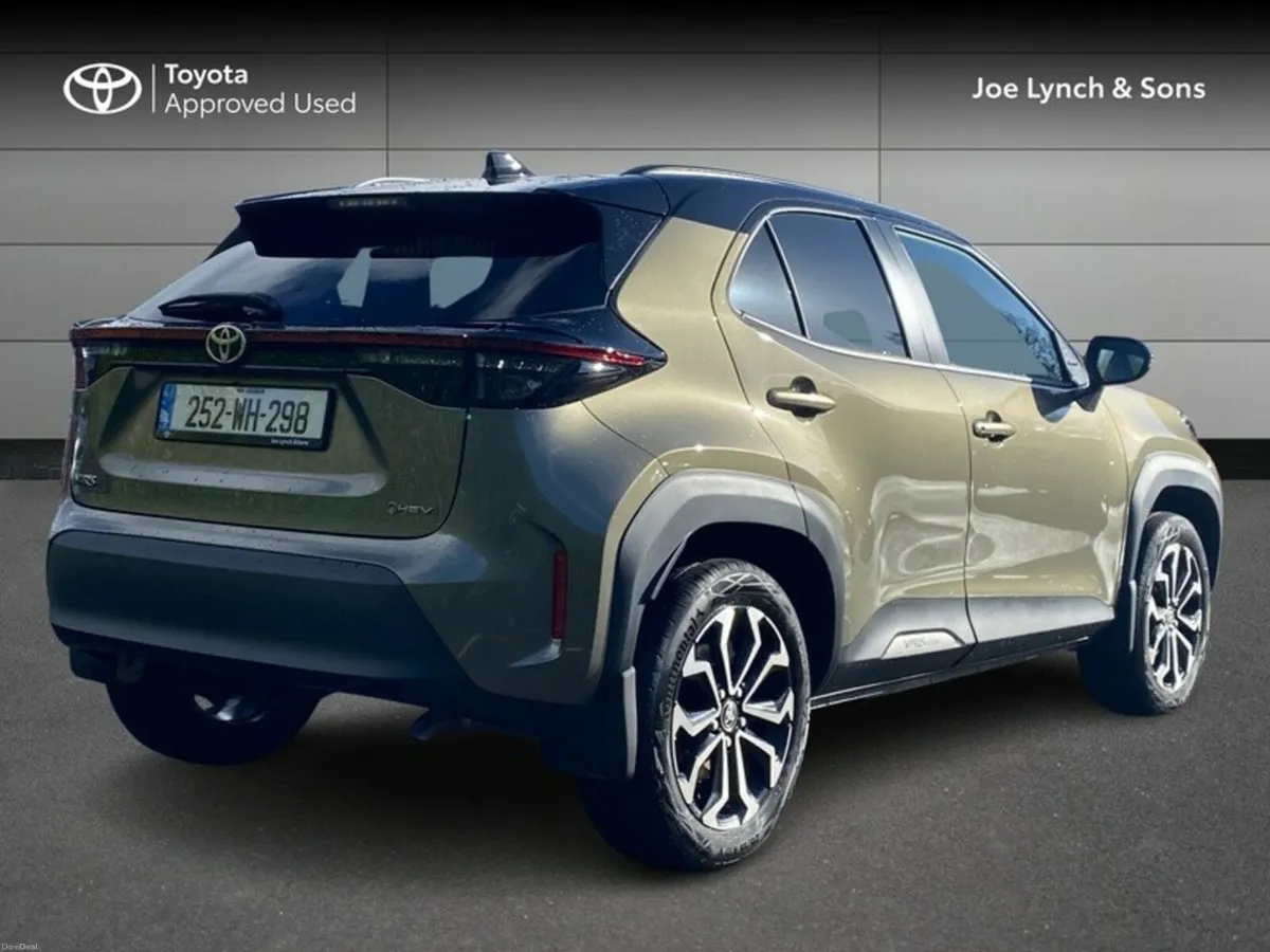 Toyota Yaris Cross YARIS CROSS LUNA SPORT BI - Image 2