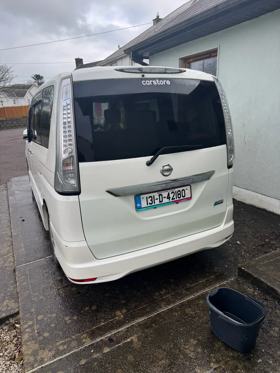 Nissan Serena - Image 3