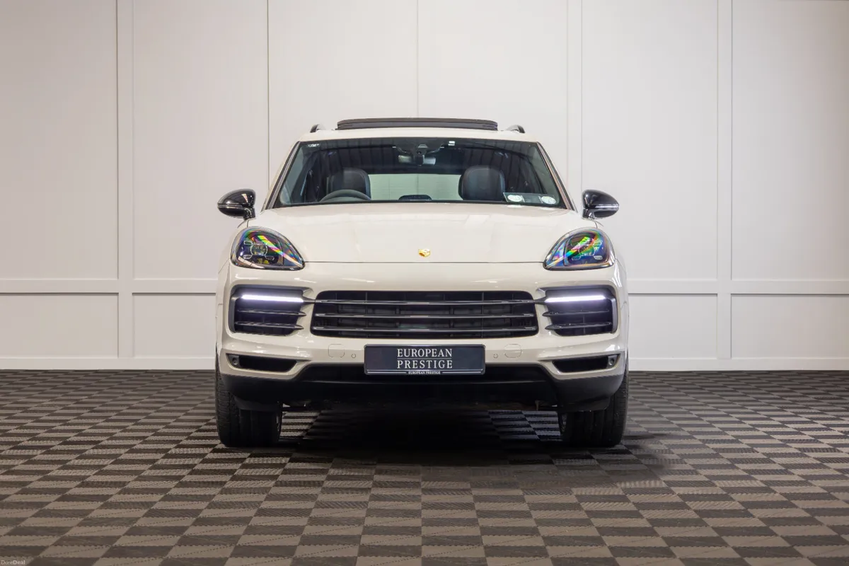222 Porsche Cayenne 3.0 V6 E-Hybrid 5 Seat N1 - Image 2