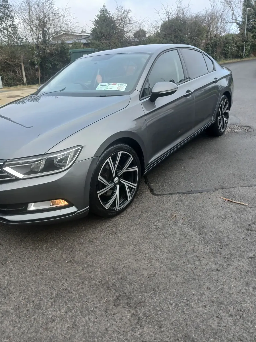 Volkswagen Passat 2016 - Image 3