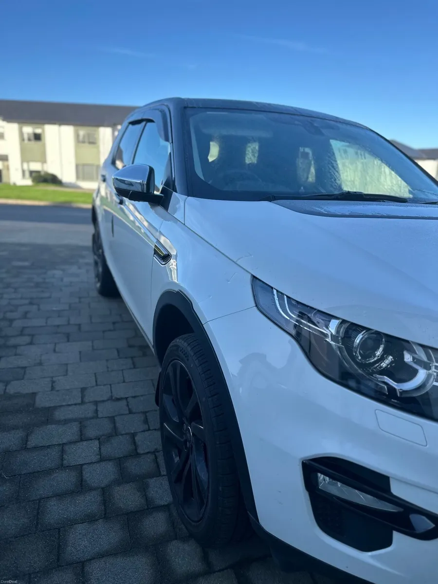 Land Rover Discovery Sport 2018 - Image 2