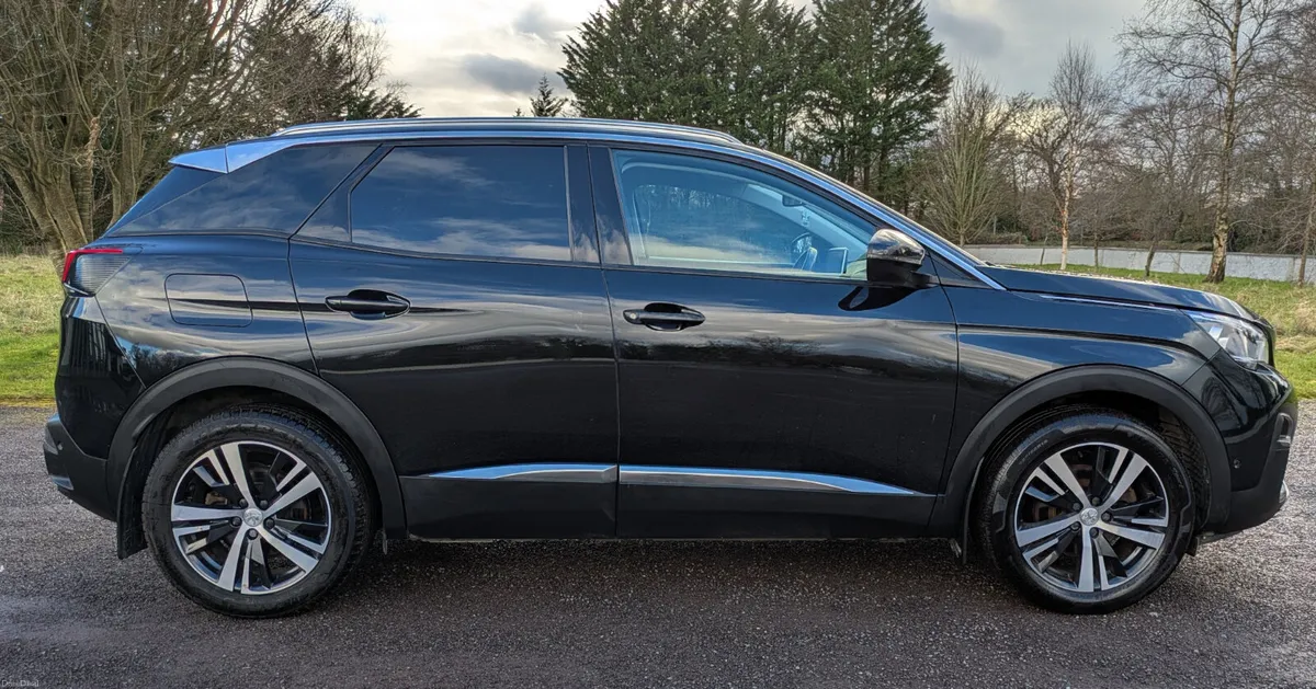 PEUGEOT 3008 1.2 PureTech Allure NCT 01/27 - Image 5