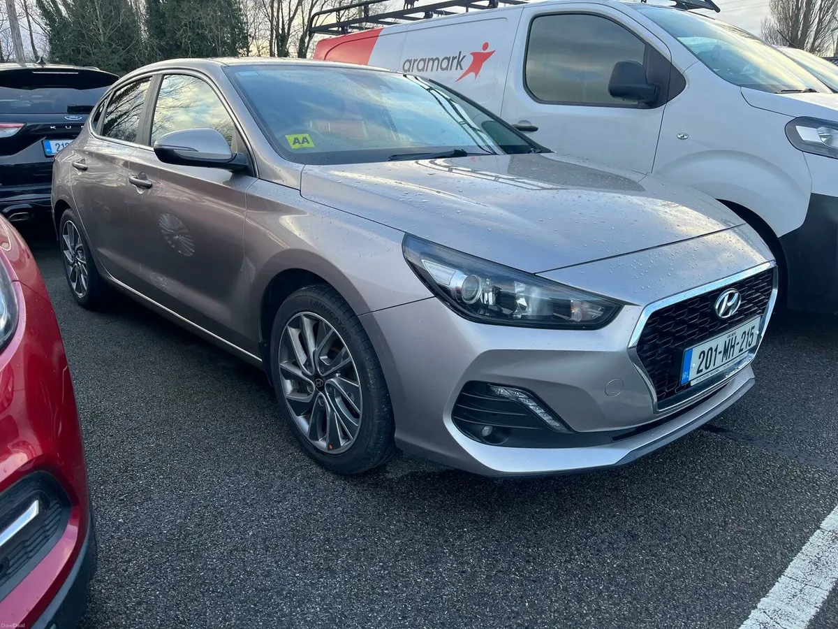 Hyundai i30 fastback - Image 1