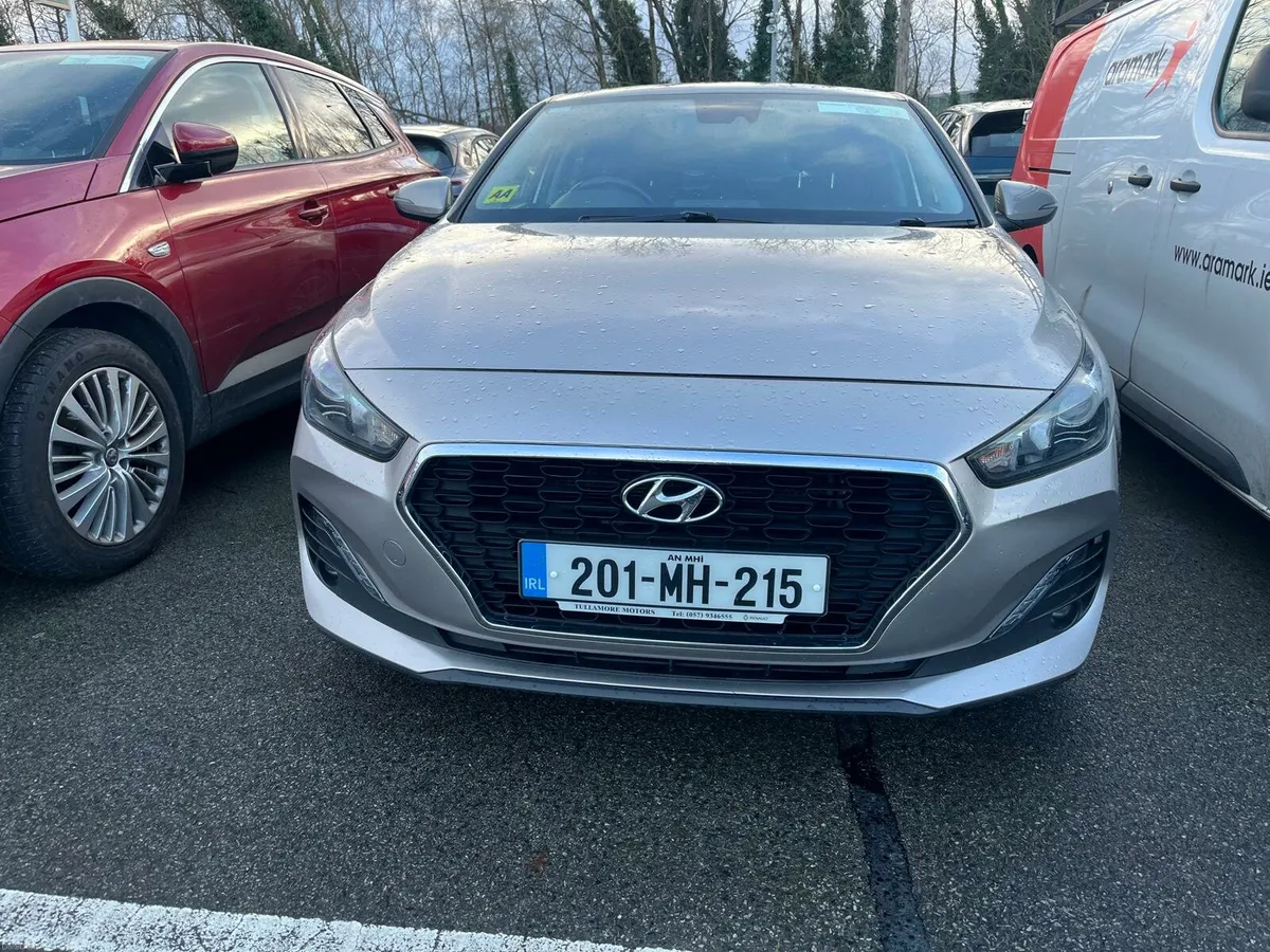 Hyundai i30 fastback - Image 2