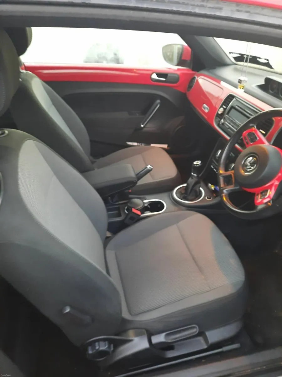 Volkswagen Beetle 2013 - Image 4