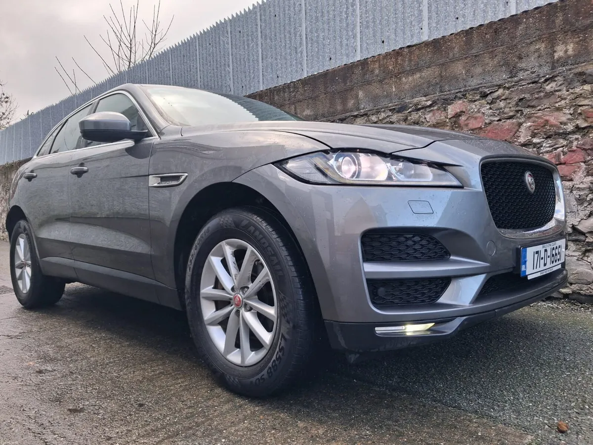 Jaguar F-Pace 2017 - Image 1