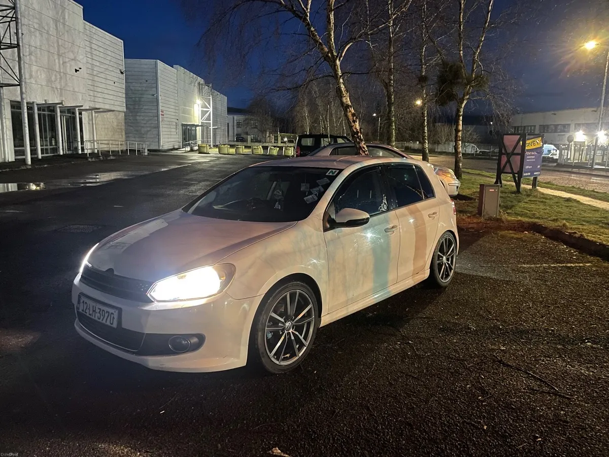 Volkswagen Golf - Image 4