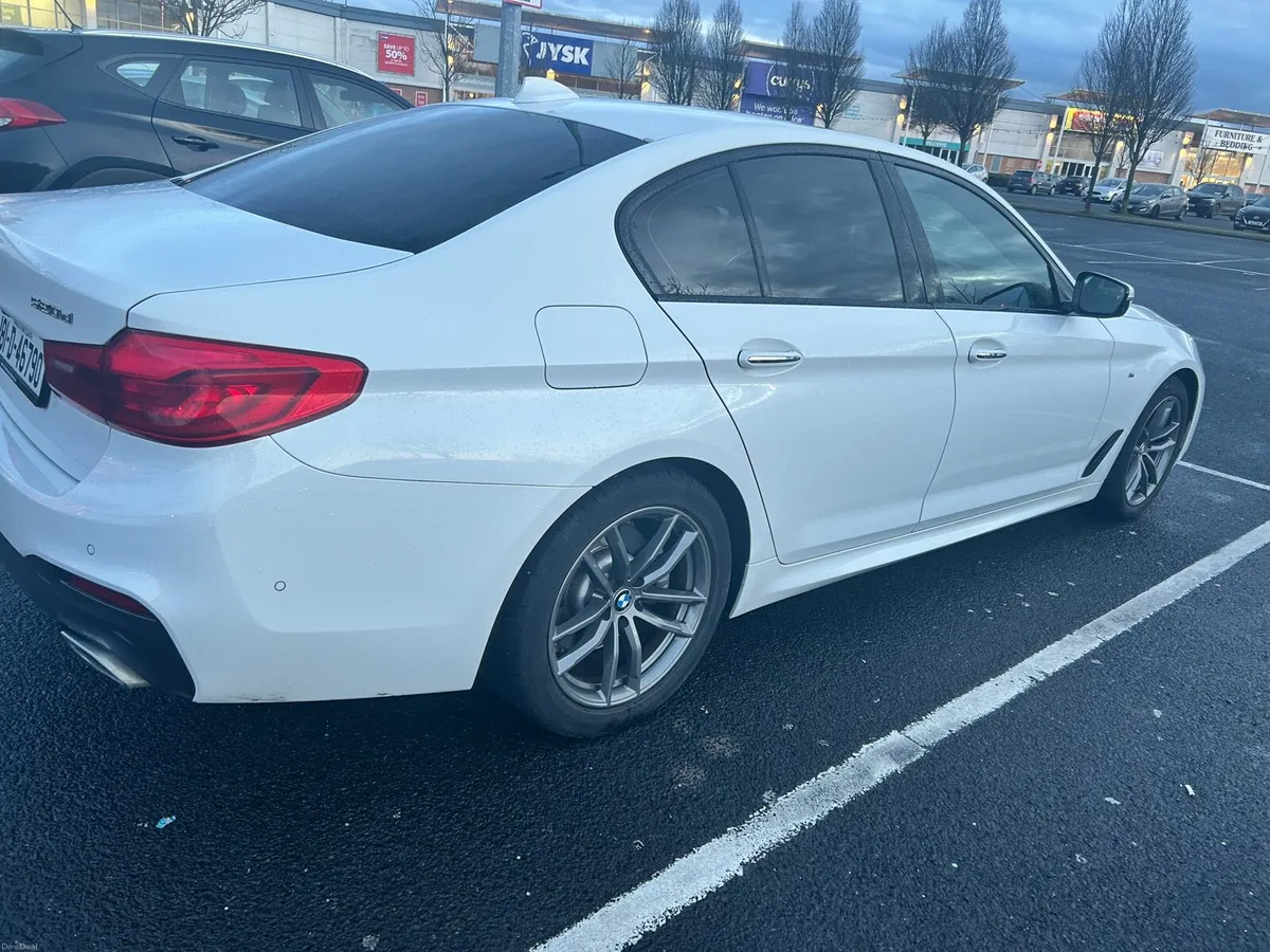 White 2018 BMW 5 series 520D xdrive Diesel - Image 4