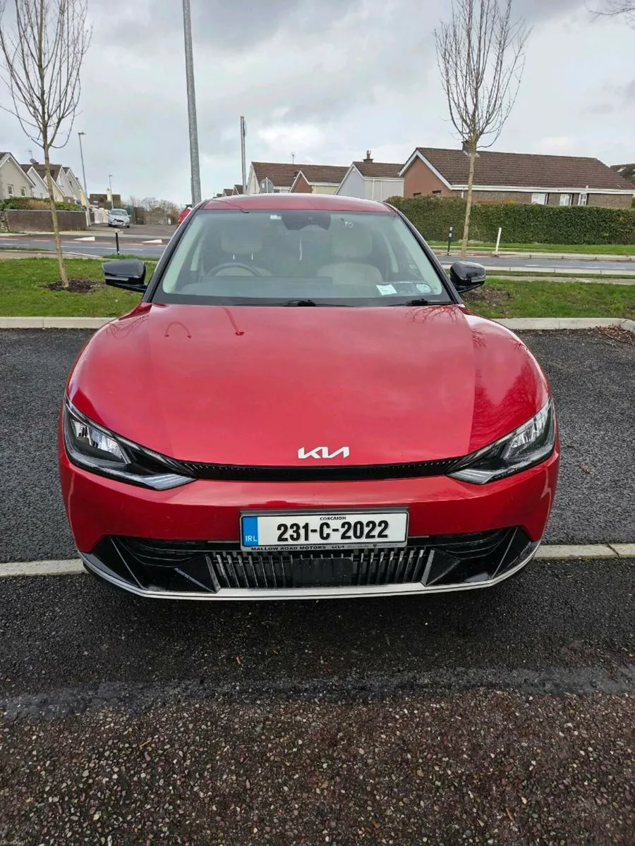 KIA EV6 - Image 1