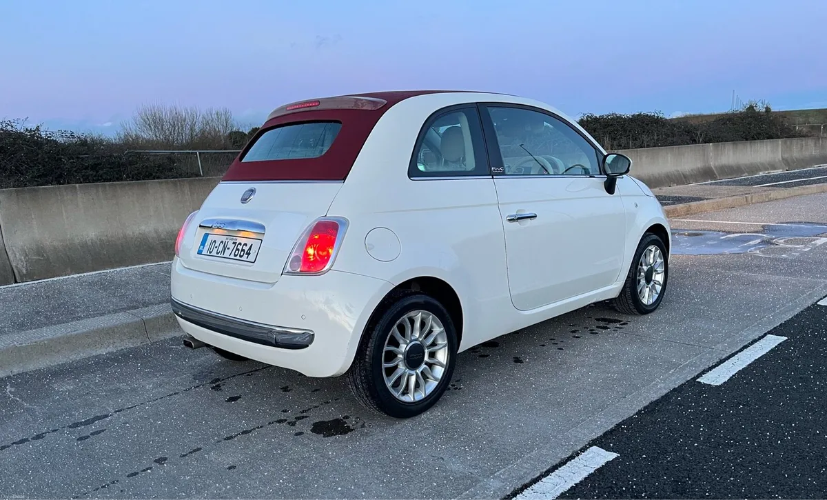 2010 Fiat 500c - Image 1