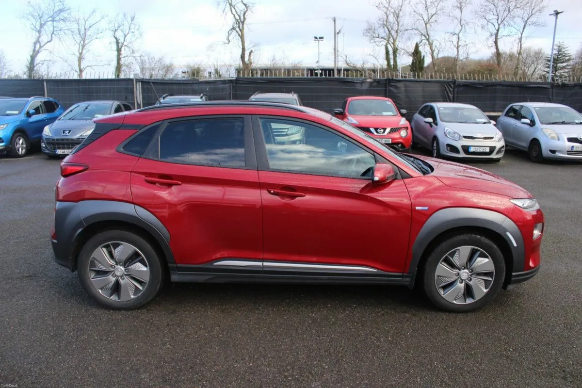 Hyundai KONA Kona EV 64 kWh- TENDER 10 - Image 3