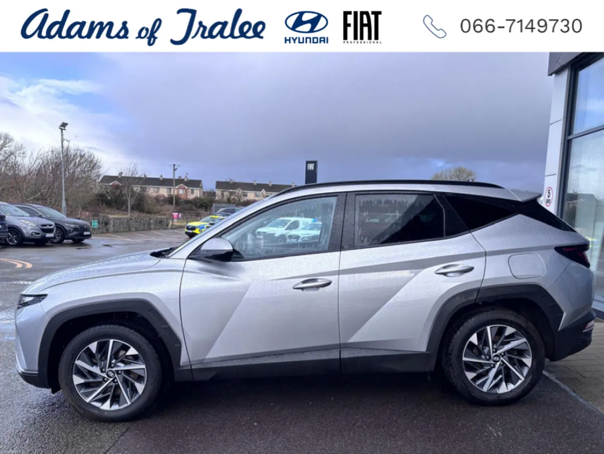 Hyundai Tucson EXECUTIVE 5DR - Image 2