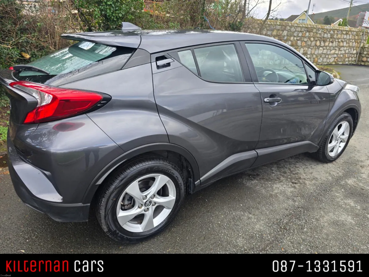 Toyota C-HR 1.2T LUNA 4DR - Image 4
