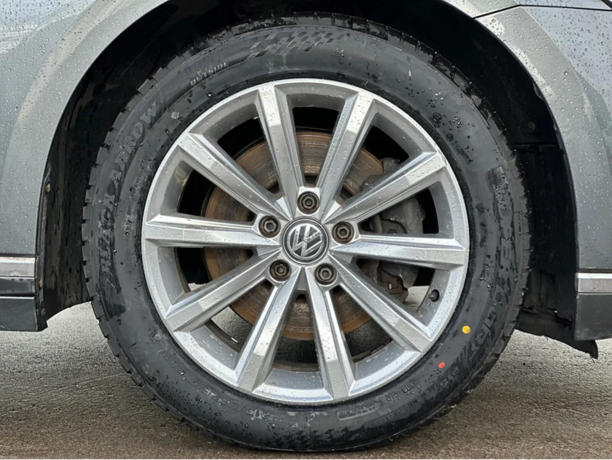 Volkswagen Passat HIGHLINE 1.6 TDI MANUAL 6SPEED F - Image 4