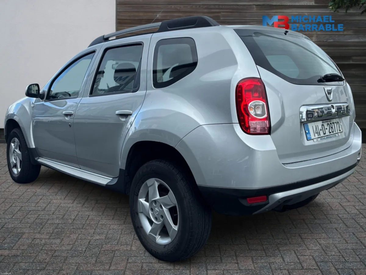 Dacia Duster SIGNATURE 1.5 DCI 110 4 4DR - Image 4
