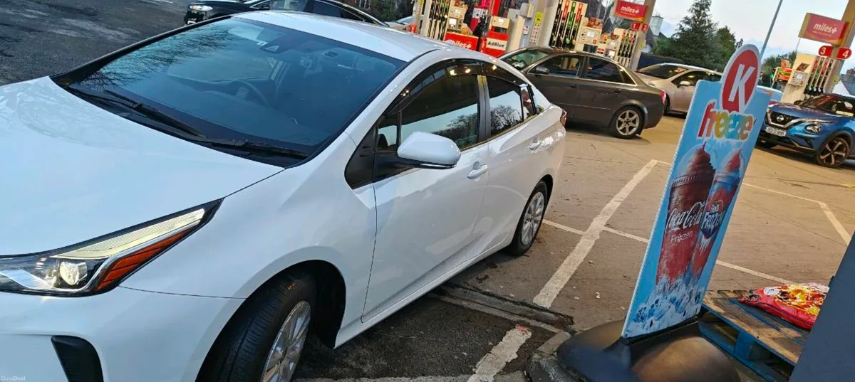 Toyota Prius Seo 2022 4.5 grade - Image 3