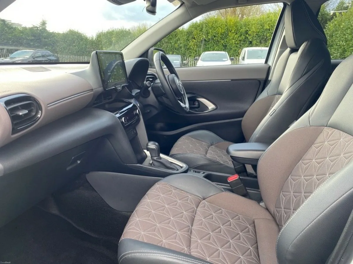 Toyota Yaris Cross Sol - Image 6