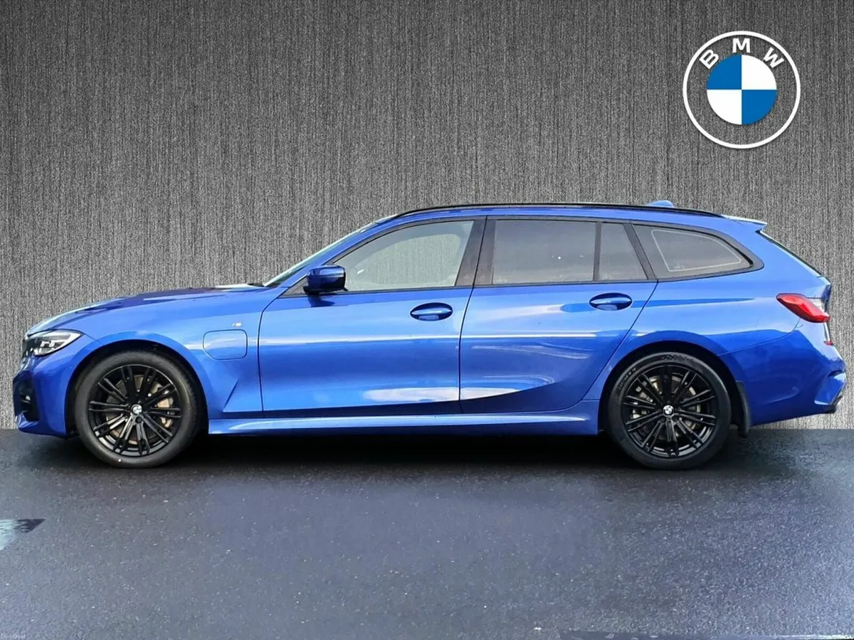 BMW 3-Series 330e M Sport Touring - Image 4
