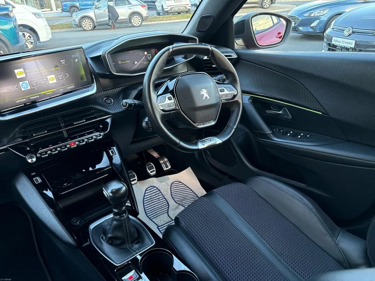 Peugeot 2008 1.5 BlueHDI 110bhp GT - Image 3