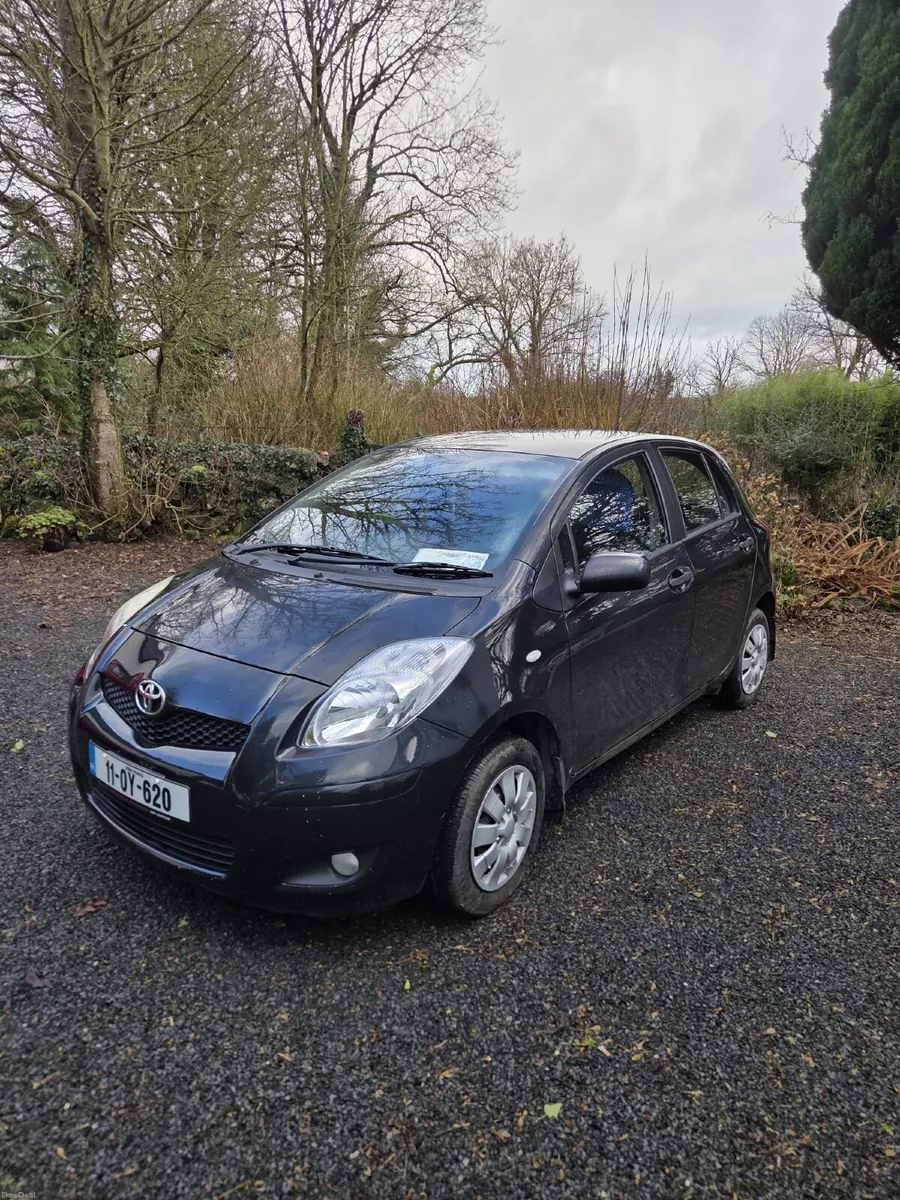 2011 Toyota Yaris Sport - Image 1