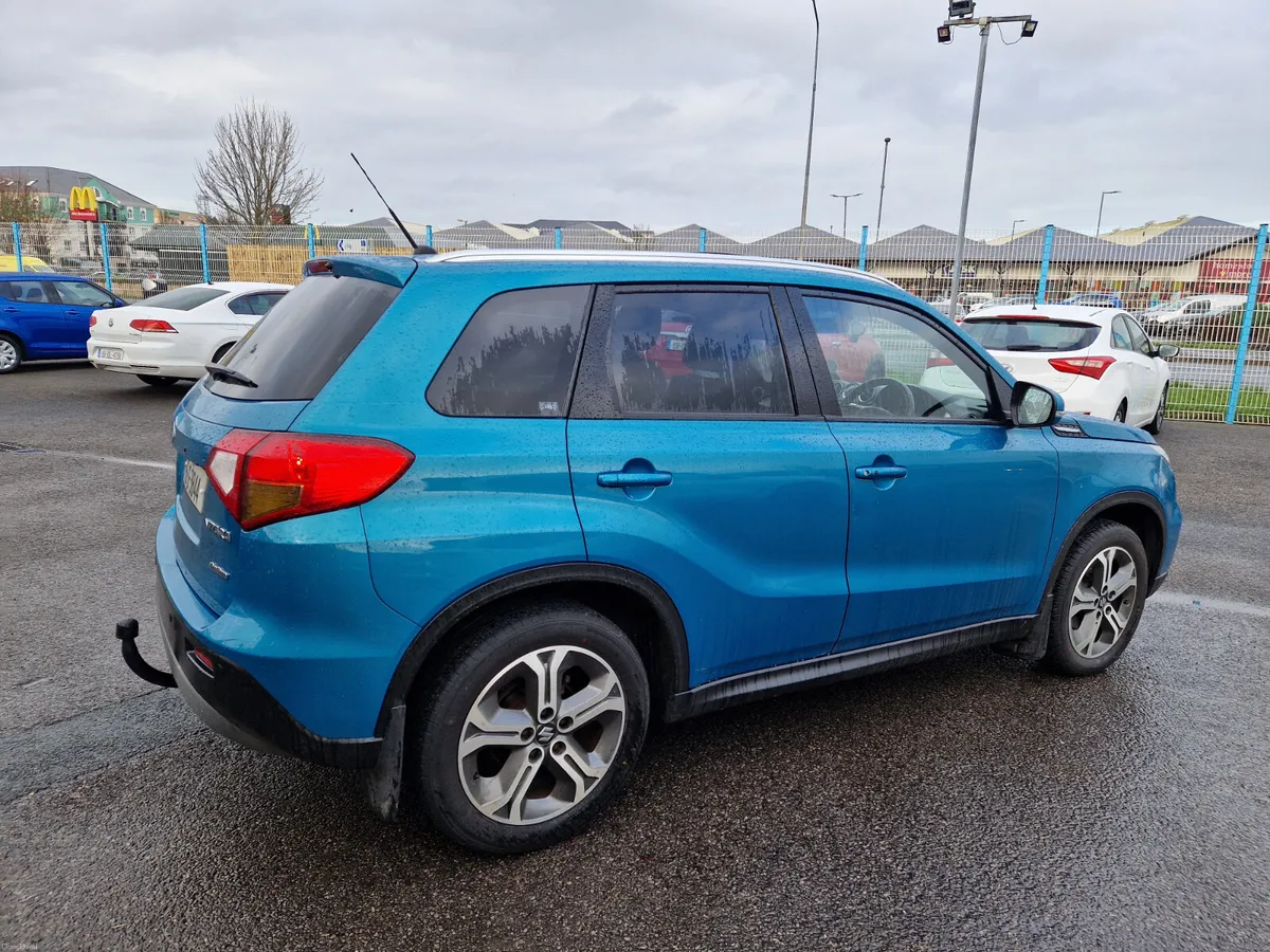 Suzuki Vitara 2016 4x4 all grip very clean - Image 4