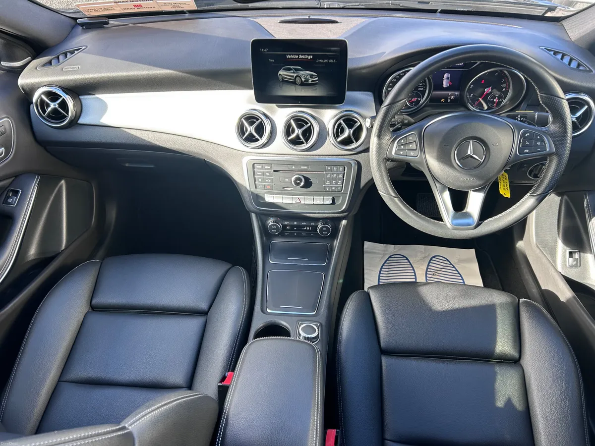 2017 MERCEDES GLA 180 URBAN PETROL AUTO LOW KMS - Image 2