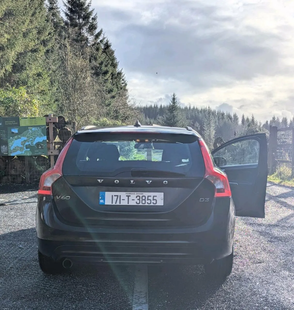 2017 Volvo V60 - Image 6