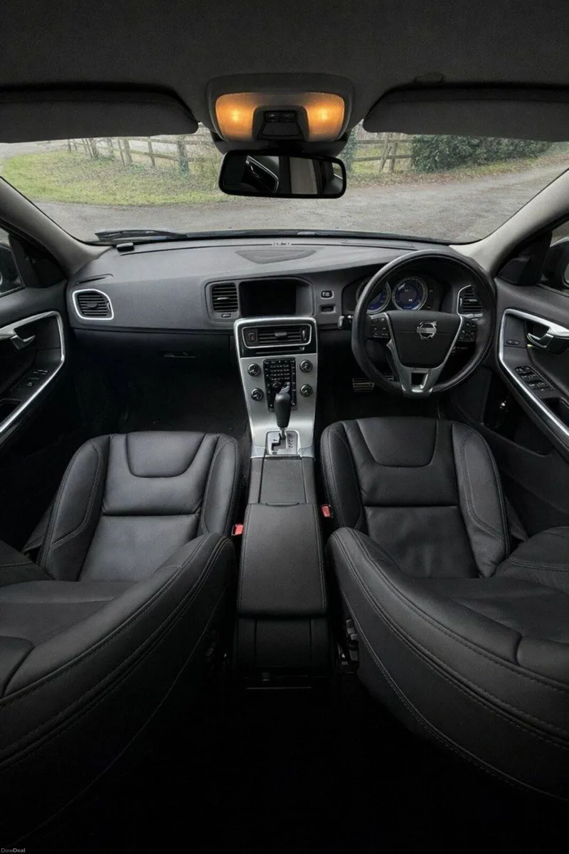 Volvo S60 T4 1.6L Turbo Automatic - Image 4