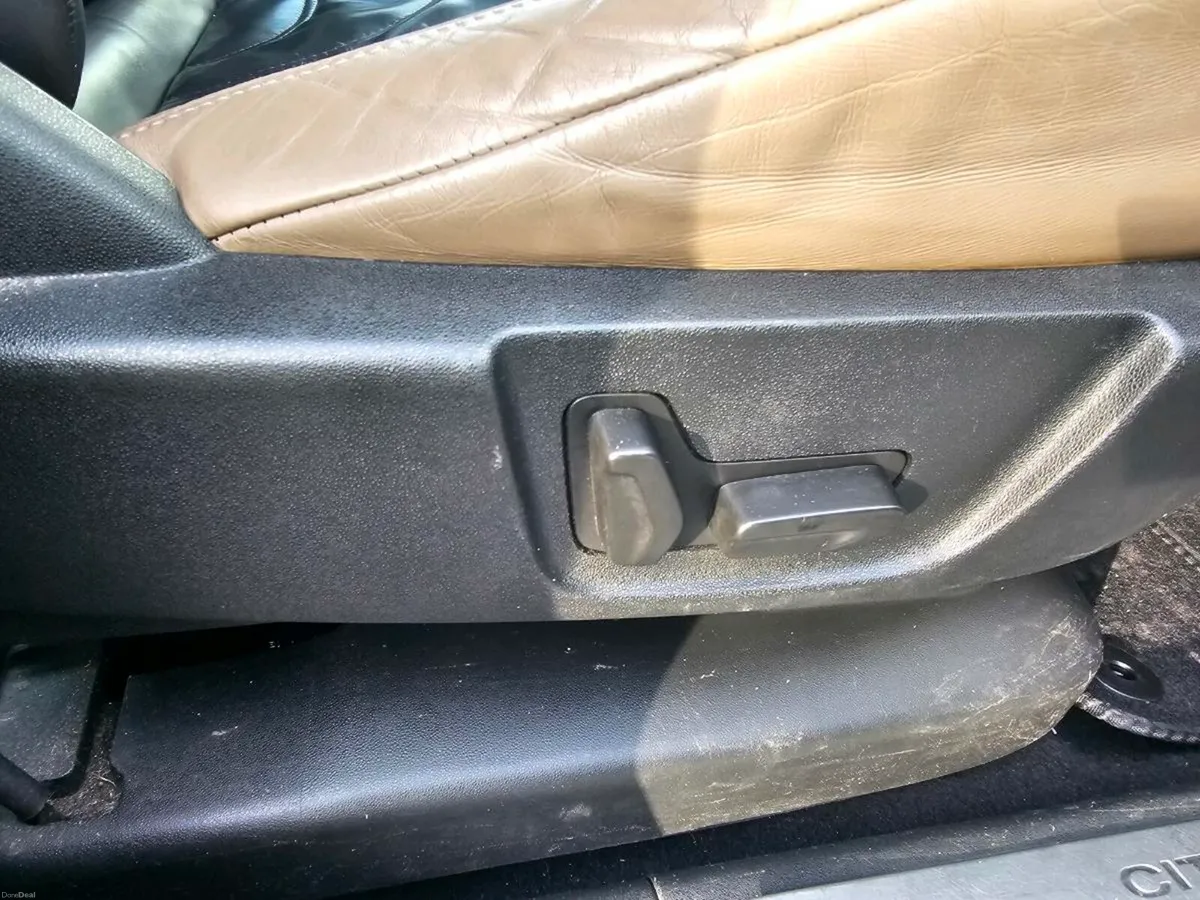 Automatic  7 seater  NCT&TAX - Image 4