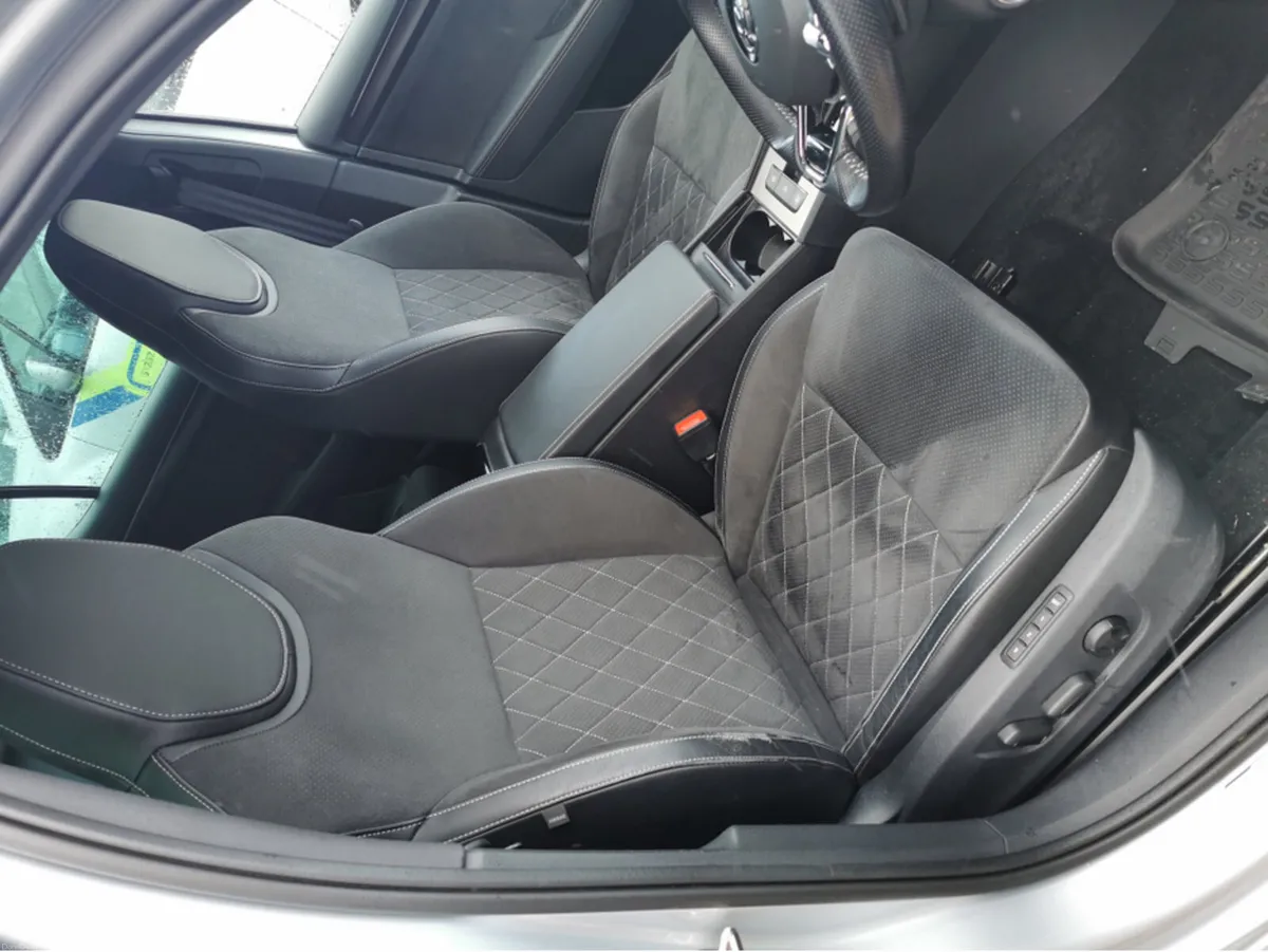 Skoda Superb SPORT 2.0 TDI 150HP   ////  FULL SERV - Image 4