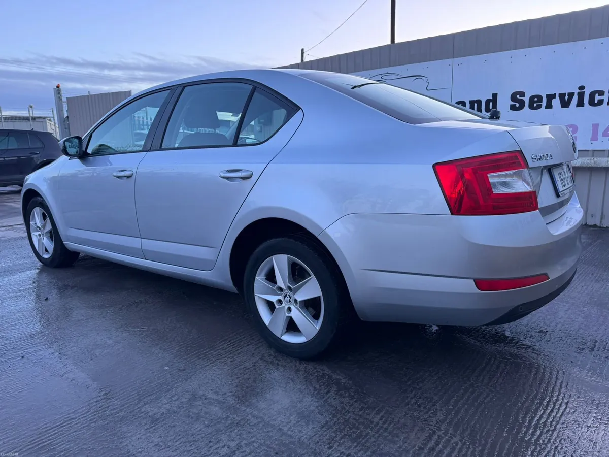 161 Skoda Octavia 1.6TDI DSG AUTO Warranty - Image 4