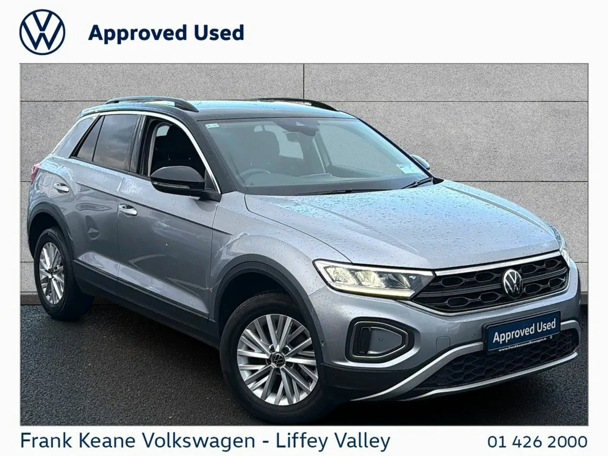Volkswagen T-Roc LIFE 1.0 TSI 110HP *SILVER WITH B - Image 1