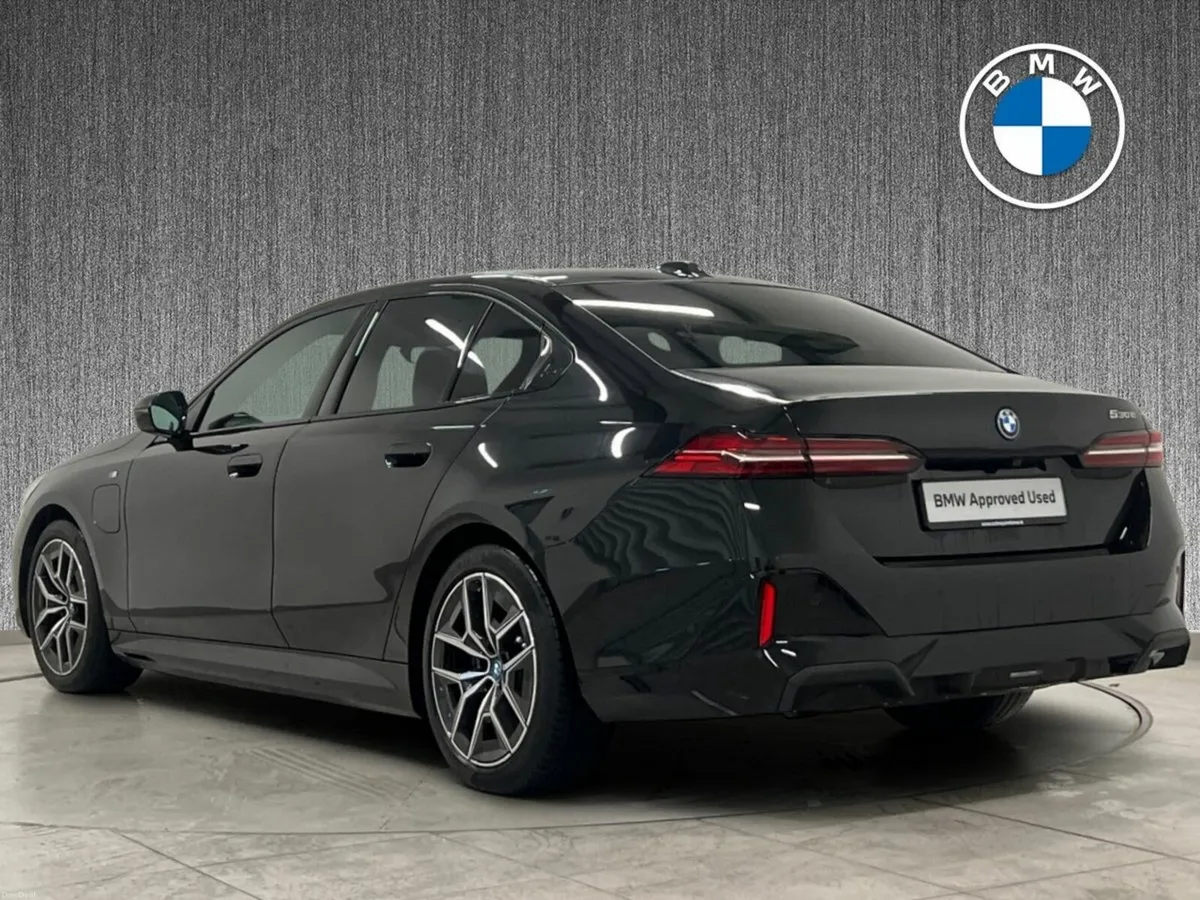 BMW 5-Series 530e M Sport PRO - Image 3