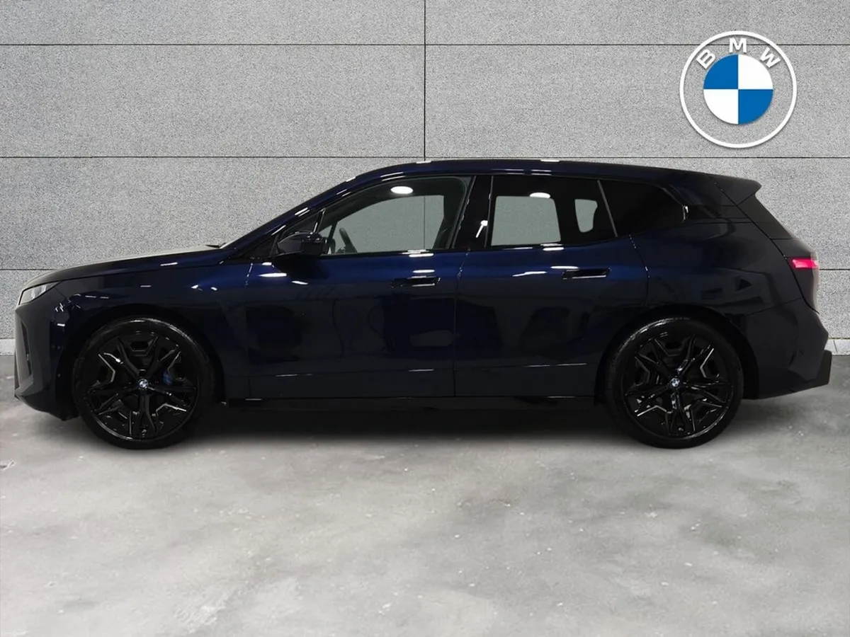 BMW iX xDrive45 M Sport - Image 4