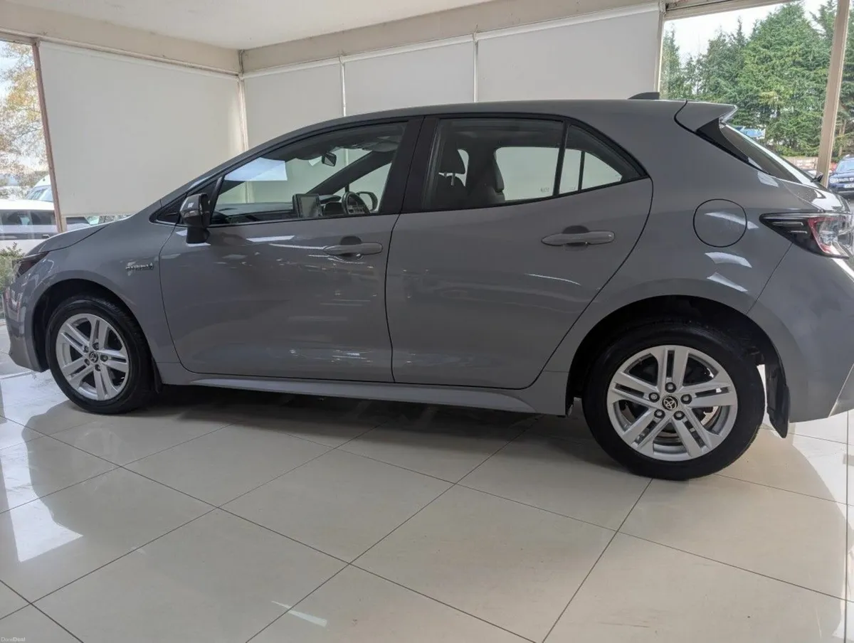 Toyota Corolla Hybrid Luna H/B 4dr - Image 2