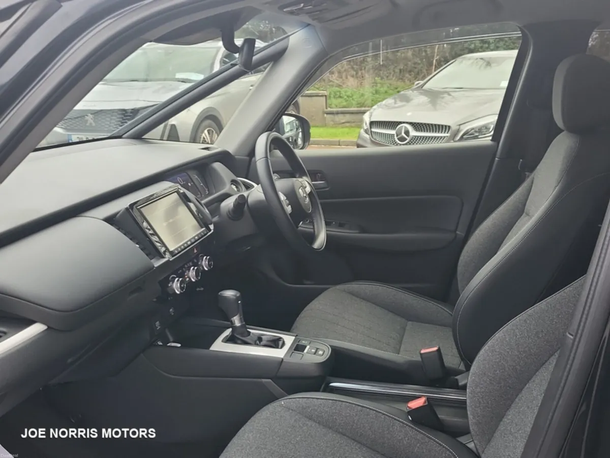 Honda Jazz 1.5 Hybrid Automatic Low mileage - Image 4
