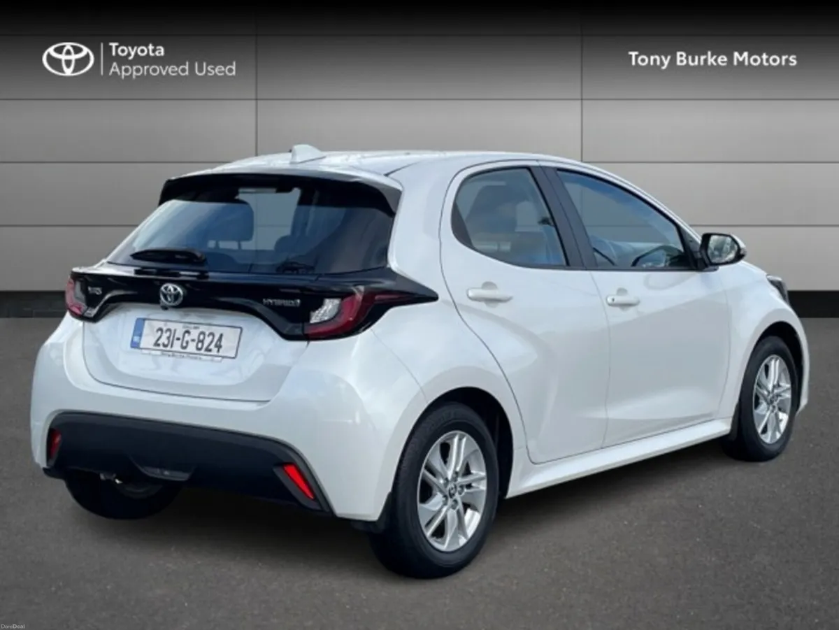 Toyota Yaris - Hybrid - New Generation - Luna Edit - Image 2