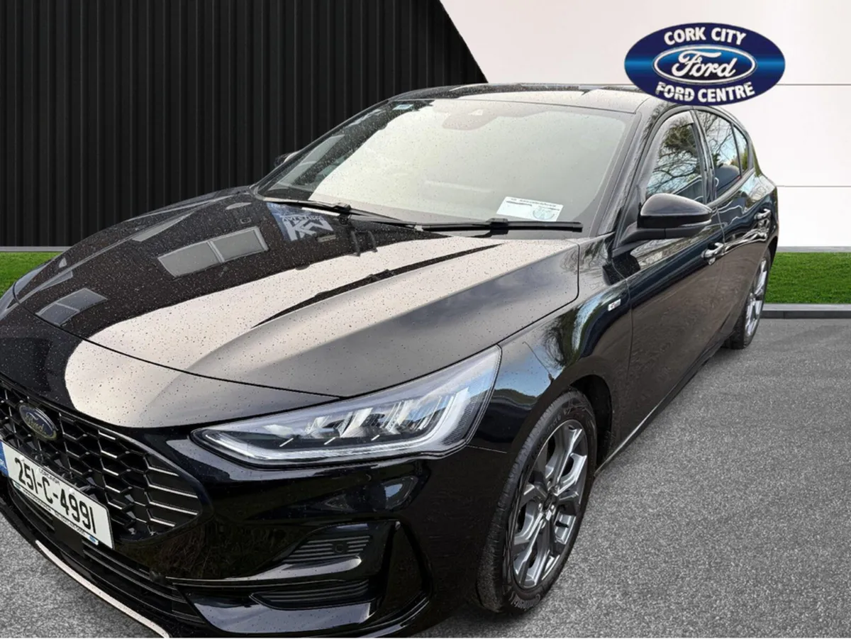 Ford Focus ST-LINE 5DR 1.0T 125 MHEV - Image 3