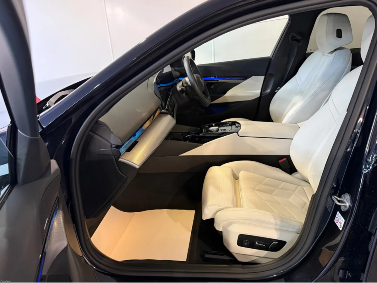 BMW 5-Series 530E M SPORT 4DR AUTO - Image 4