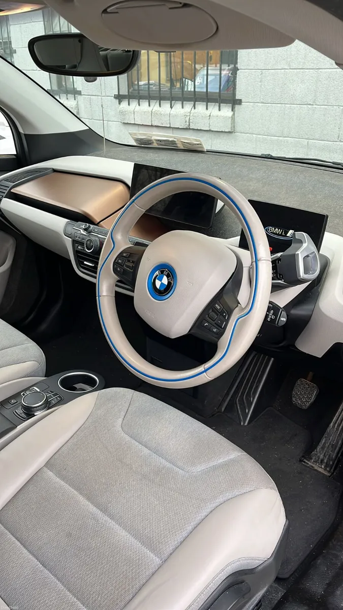 BMW i3 2020 fully electric very low miles €15990 - Image 4